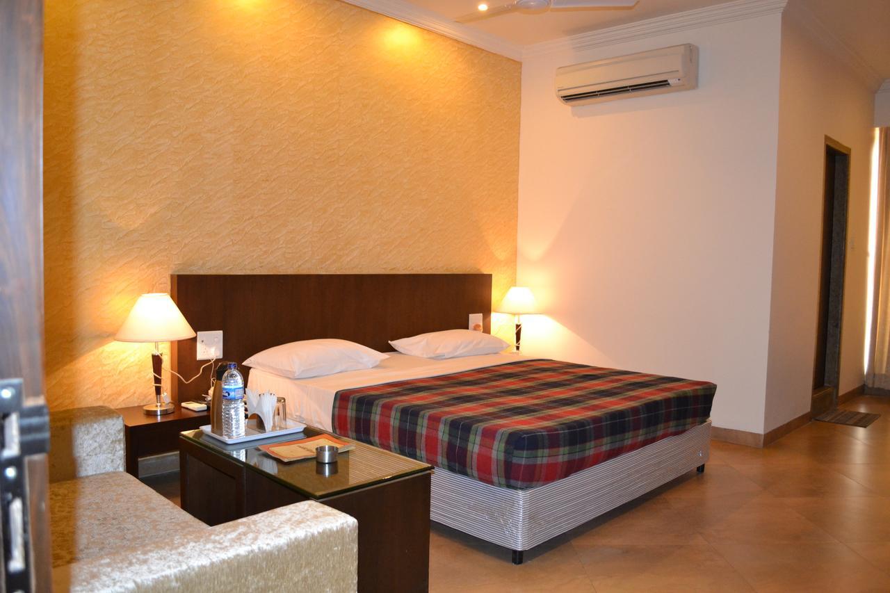 Hotel Ashish International Bhilai Oda fotoğraf